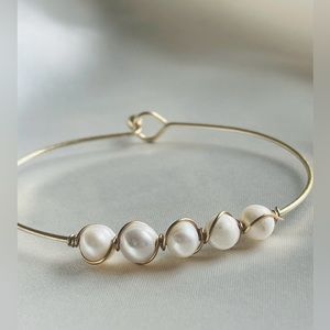 Freshwater Pearl Brass Wire Bracelet
